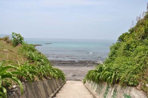 茂串海水浴場 階段